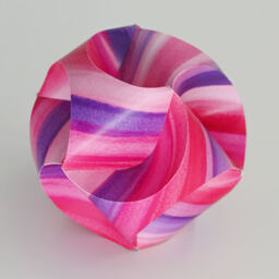 "Peiper Boll" Pink