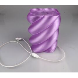 Lilafarbene Spiraldesign Tischlampe