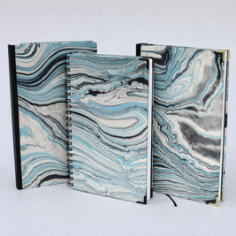 Notizbuch A4 “Marmoriert Hellblau”