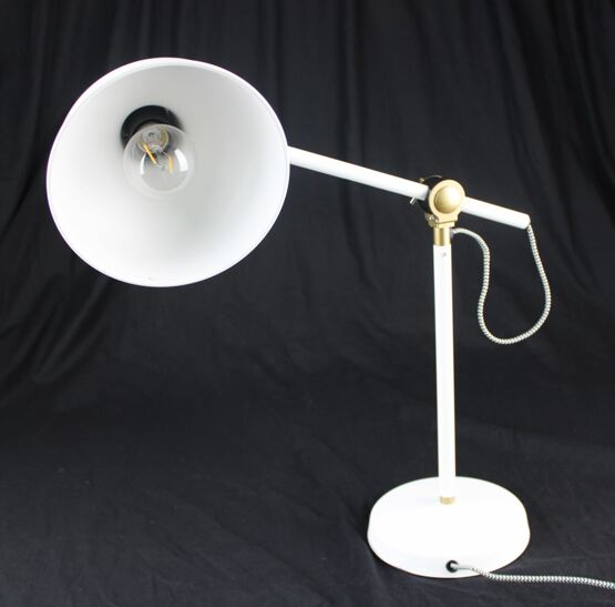 IKEA Ranarp Tischleuchte – Weiss & Messing Industrial Design