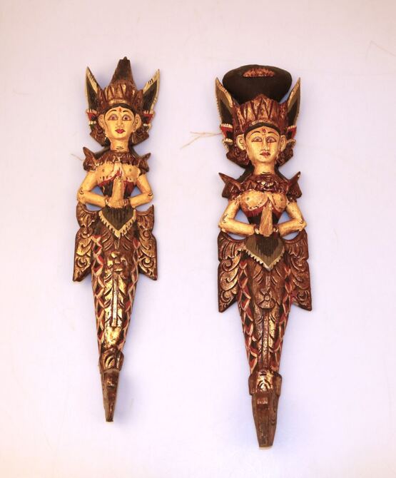 2er-Set asiatische Wandfiguren aus Holz, handgeschnitzt